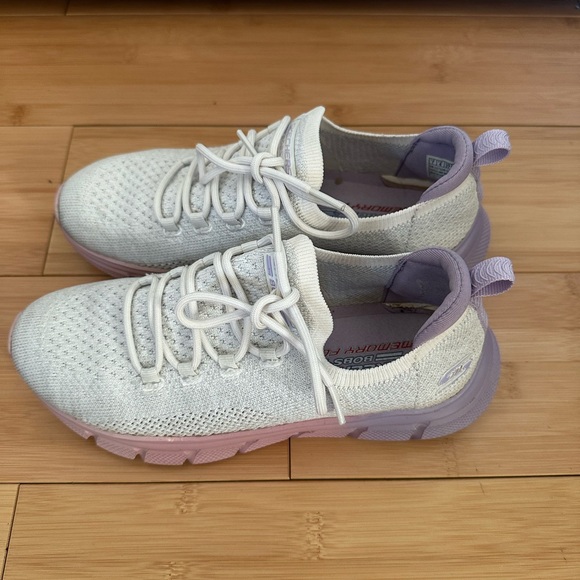 Shoes - Picture 1 of 4